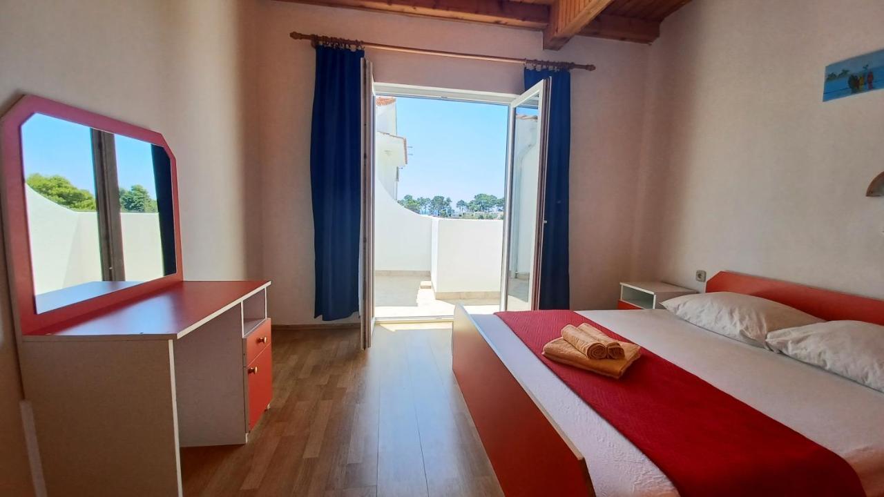 Apartments & Rooms Mila Банёл Экстерьер фото